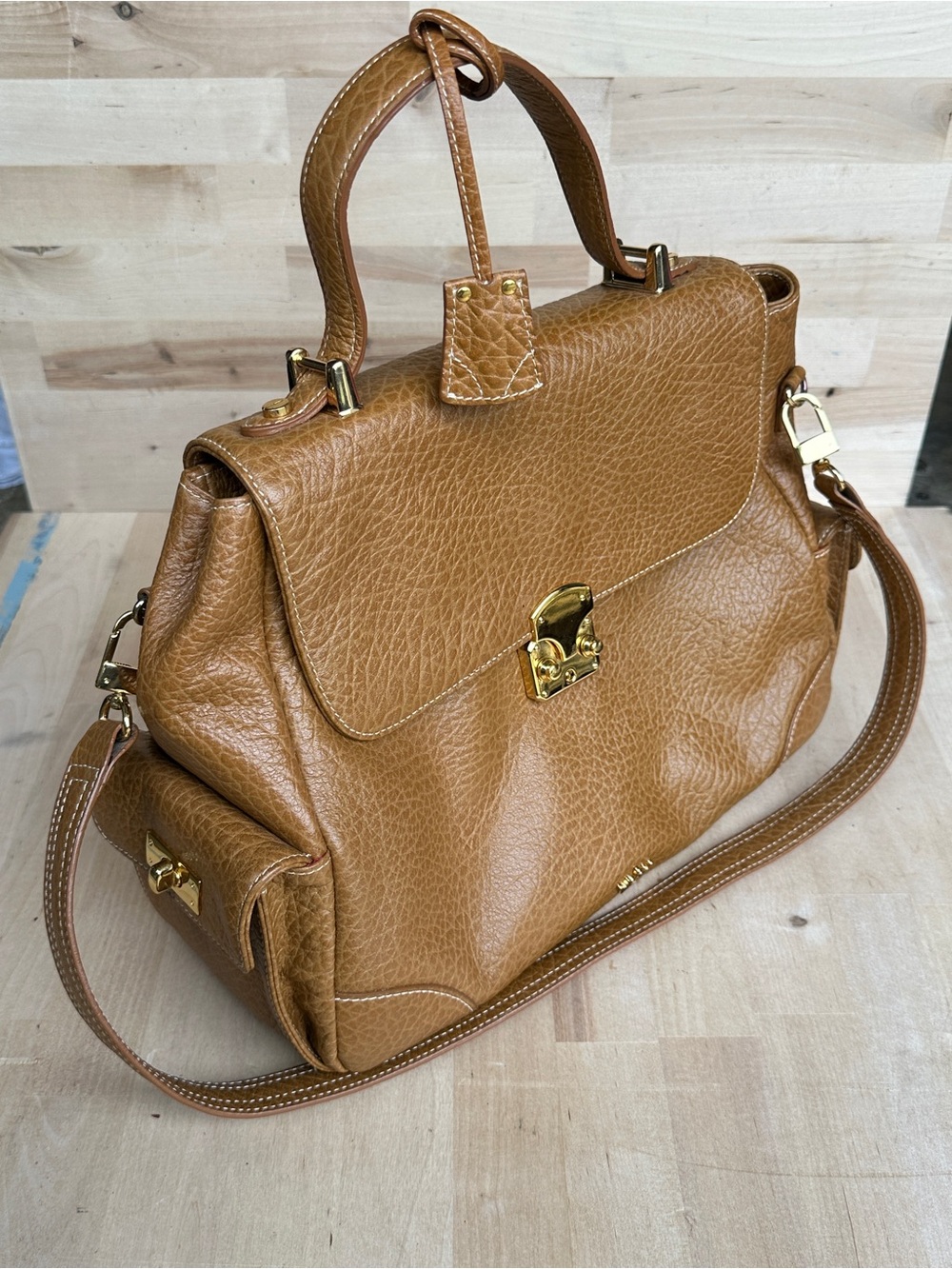 Vintage Classic Leather Satchel Handbag in Tan
